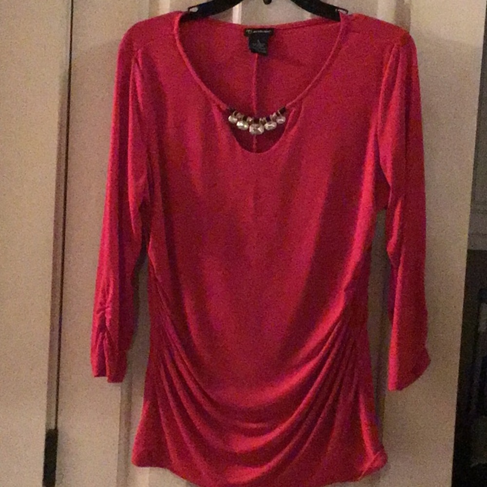 NEW DIRECTION RED BLOUSE WITH ACCENT